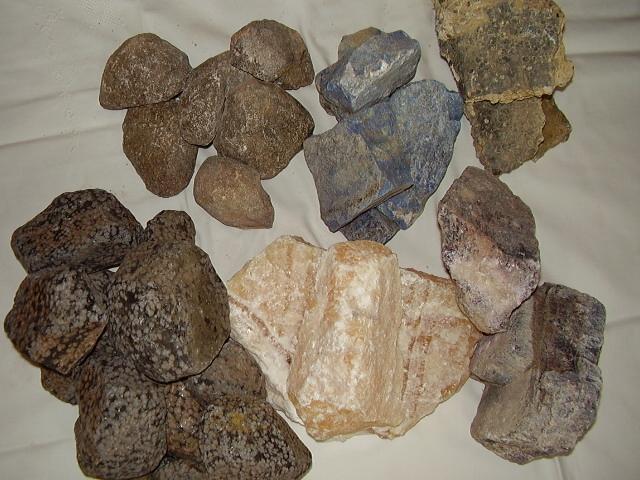 Obsidian, Fluorid, Lapis, Calcit, Koralle, Turitella.