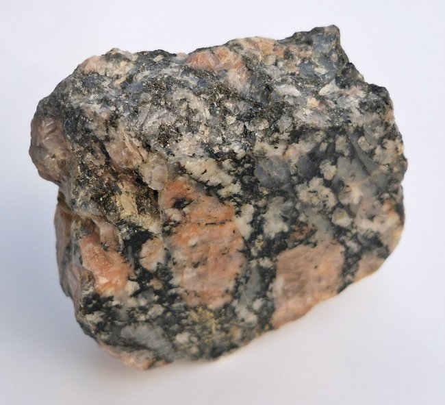 waldstein_schwarzrosa granit.jpg