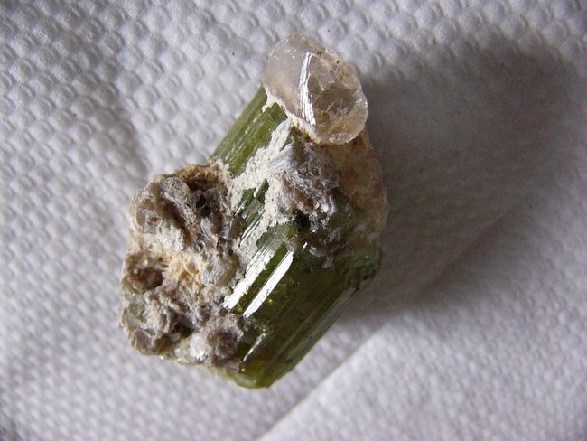 Turmalin mit?Topas,Feldspat und Lepidolith