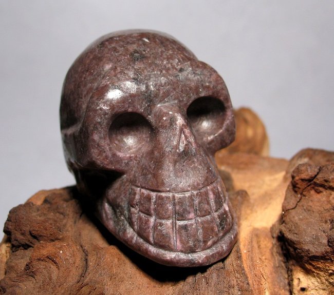 Skull Lepidolith.JPG