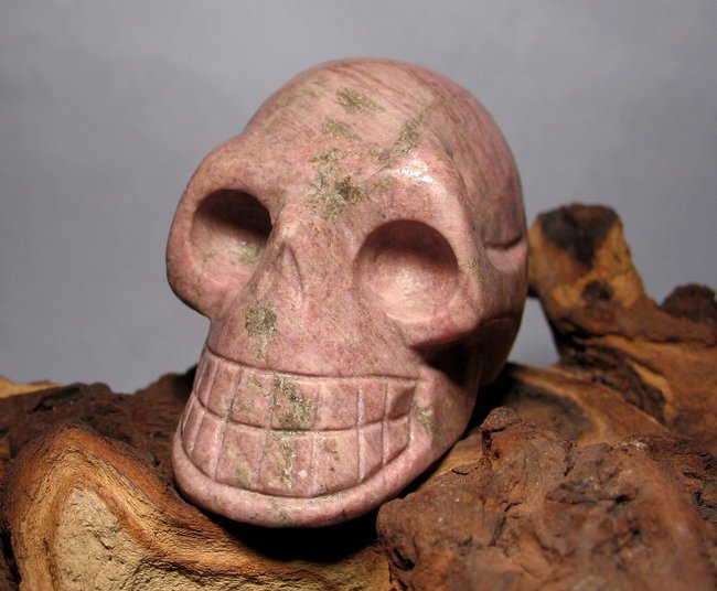 Skull Rhodonit.JPG