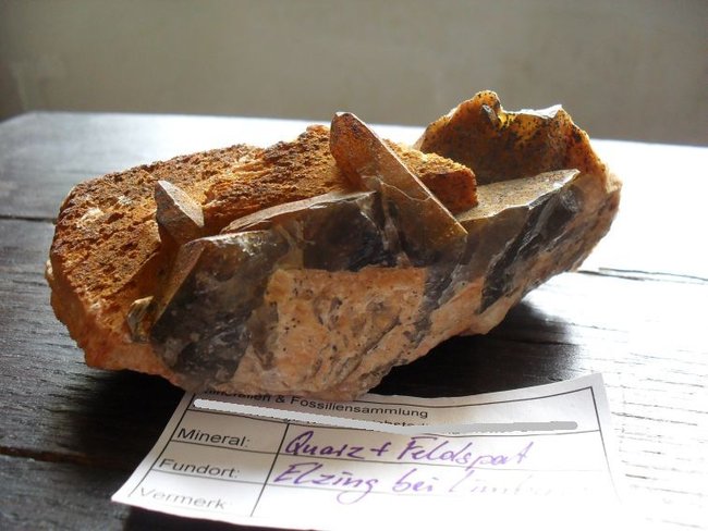 QuarzFeldspat2.jpg