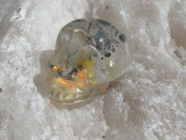 skull quartz mica (3).jpg