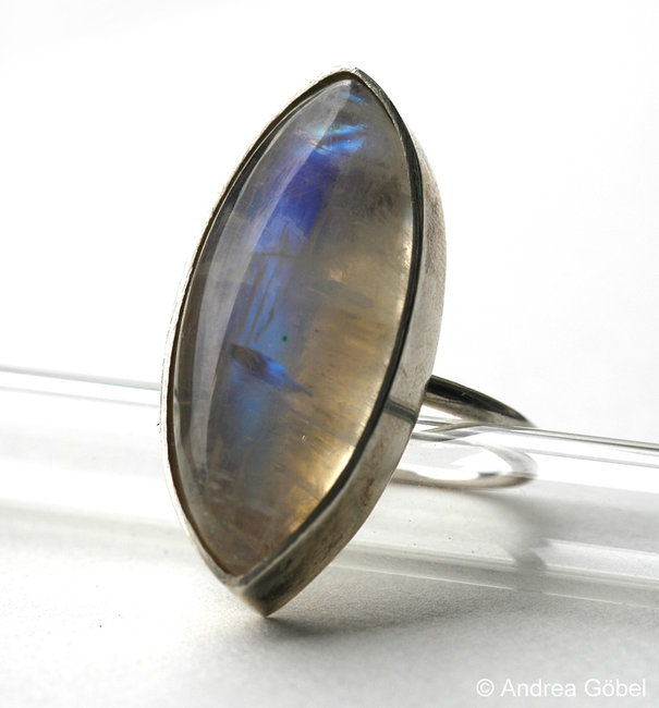 Ring Mondstein