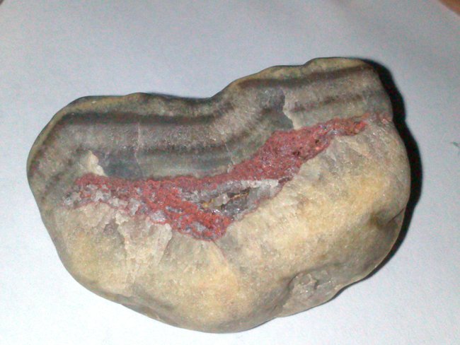 Stein mit mehreren Schichten