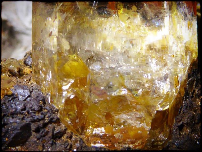 Golden Healer manifestationskristall.jpg