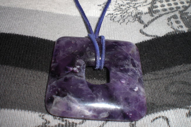 Amethystdonut eckig 1.jpg