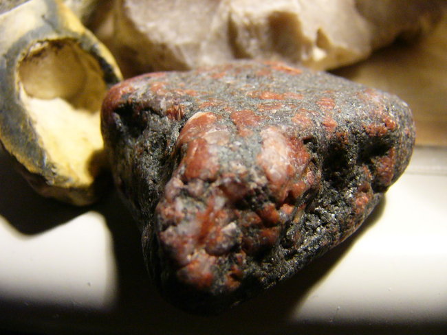 mit Granat? ein  Feldspat