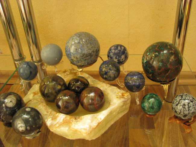Blauquarz,Angelit,Lapis in unterschiedl.Farben,Orthoceras,Tiger,Chrysokoll,Schneelf.Obsidian