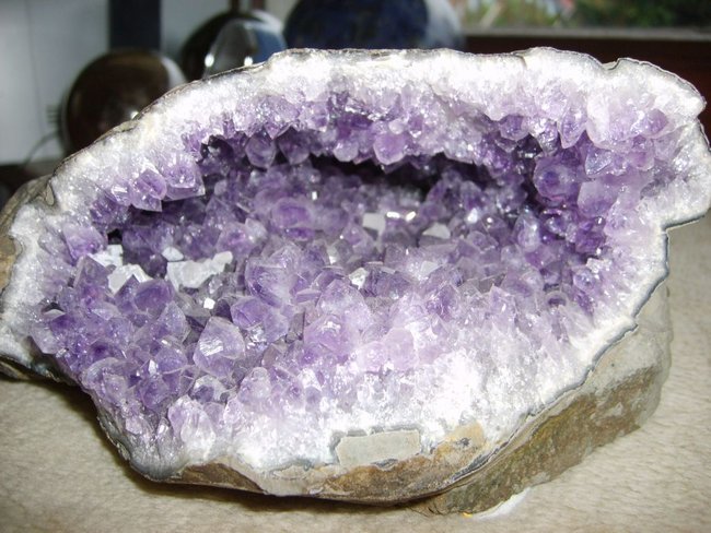 Amethystdruse.jpg