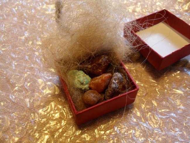Bernsteine und Türkis