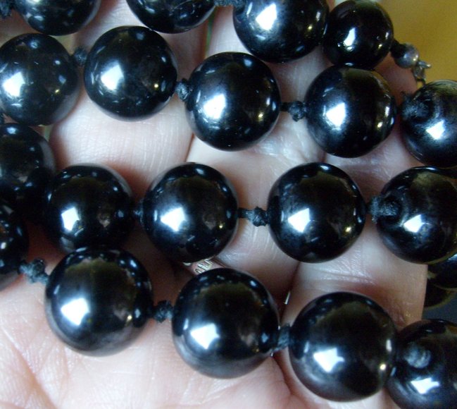 schwarze kette002.jpg