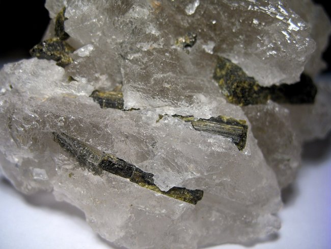 Beryll m Epidot 390gr (3).JPG
