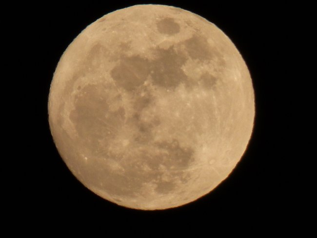 Mond Stemweder Berg 04.01.2015