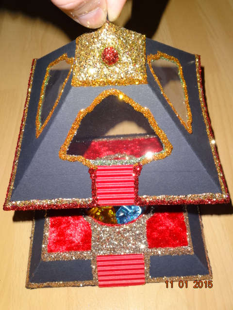 Aufbewahrungs Pyramide.