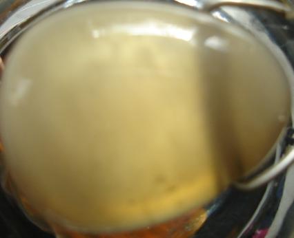 Durchsicht mit Lampe im Glas und dem Stein darauf...