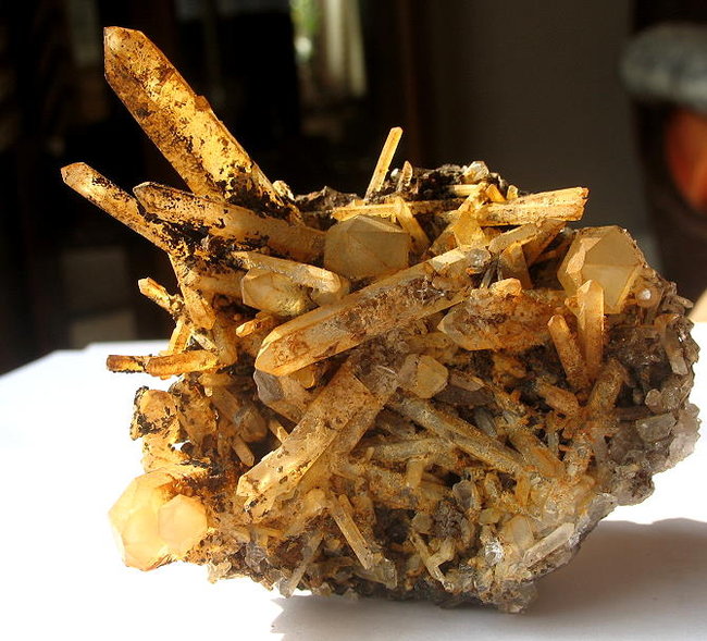 Nadelquarz mit Eisen