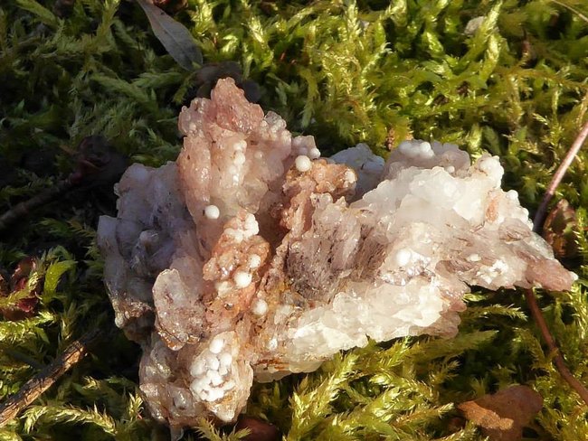 Quarz mit Aragonit2.jpg