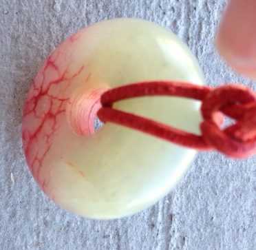 Farbe im Bohrloch?