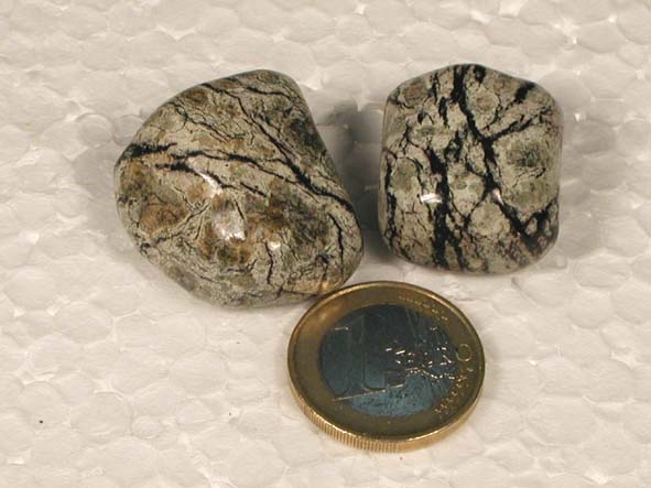 Silberblatt-Serpentin Trommelstein