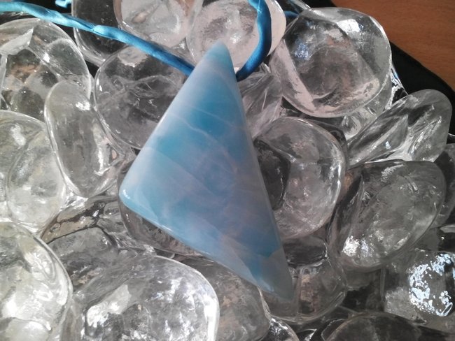 Larimar Anhänger, Rückseite