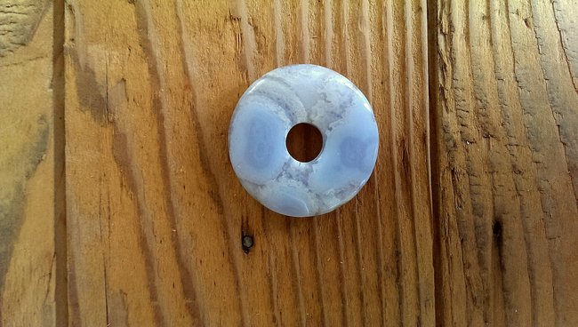 'Chalcedon' blau gebändert