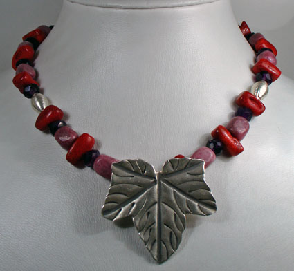 Koralle, Rhodonit, Amethyst