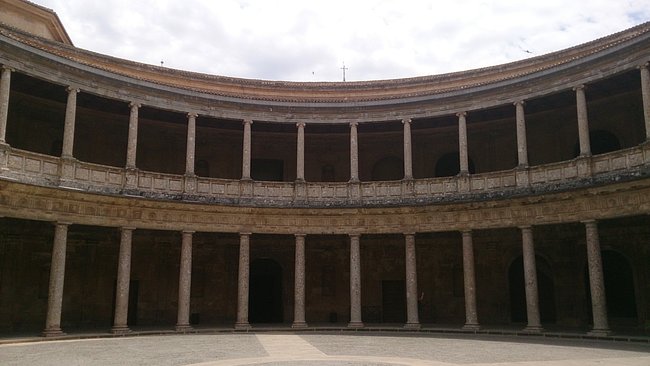 Ein Gebäude in Alhambra, das ist eine sehr gut erhaltene maurenburg