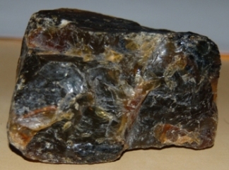 schwarzer Bernstein - Borneo.JPG
