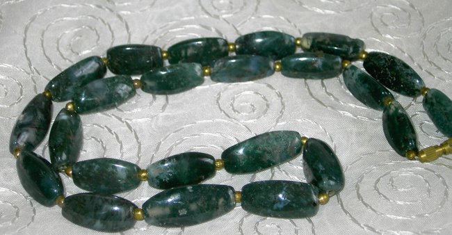 Moosachat-Kette