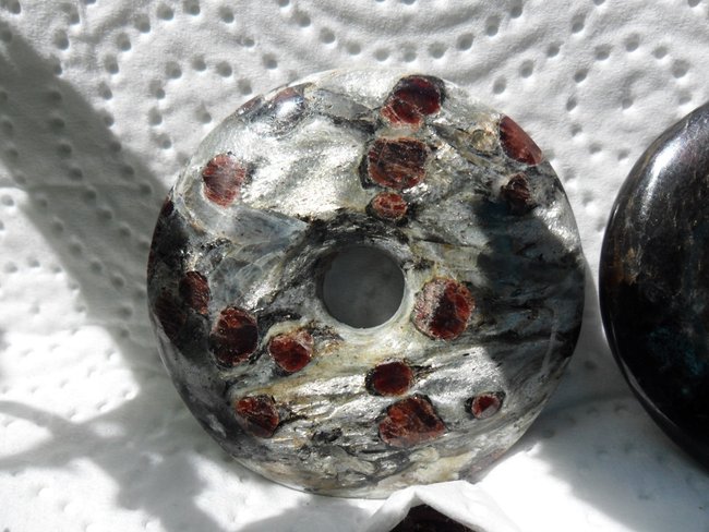 Muskovit mit Granat