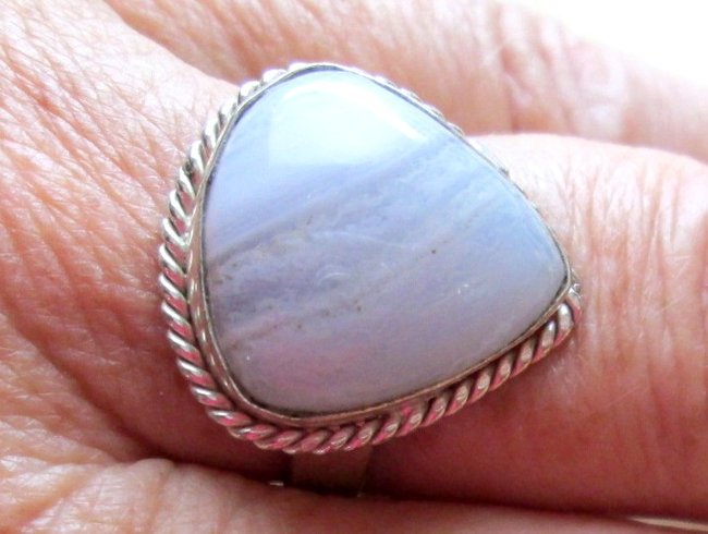 ring chalcedon 1-01.jpg