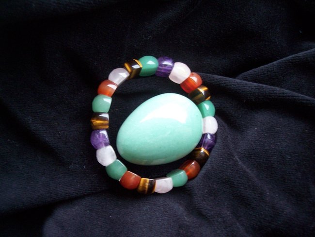 Armband mit Aventurin und noch namenloser Stein