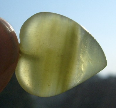 grünes unbekanntes  Herz001.jpg