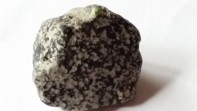 Gepunkteter Mini 1x1cm mit grüner Spitze