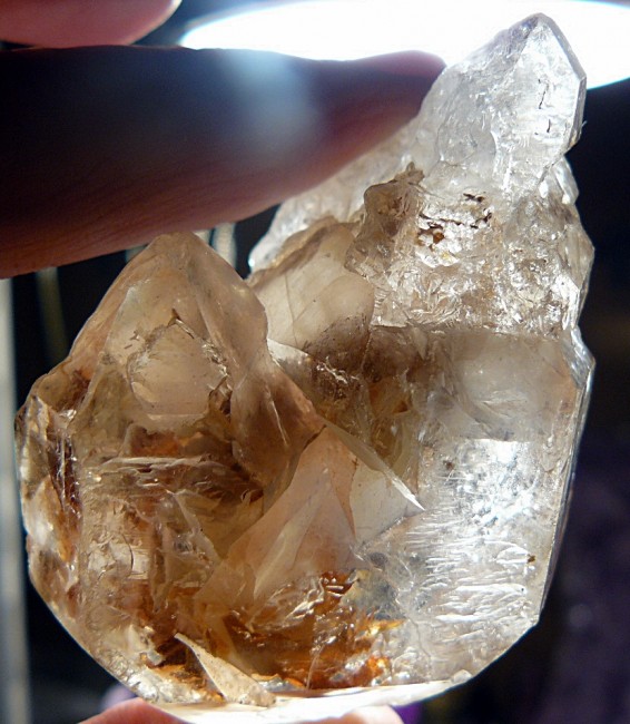 Golden Healer Quarz mit Limonitl.JPG
