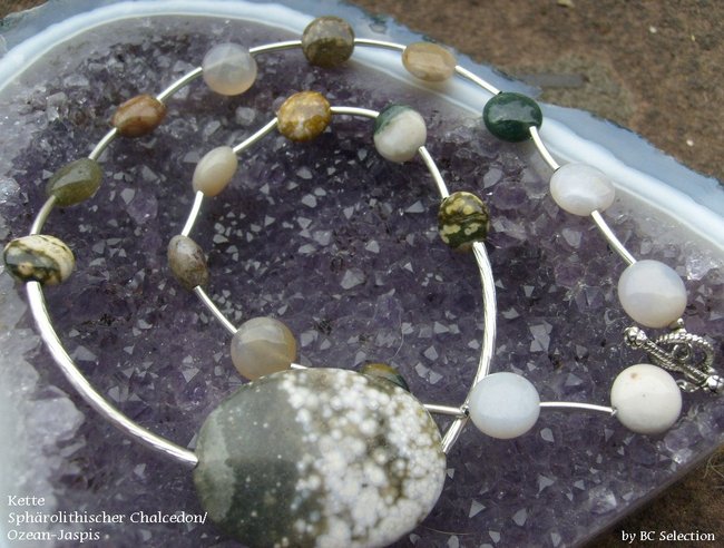 spährolithischer Chalcedon-kette002.jpg