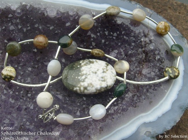 spährolithischer Chalcedon-kette003.jpg