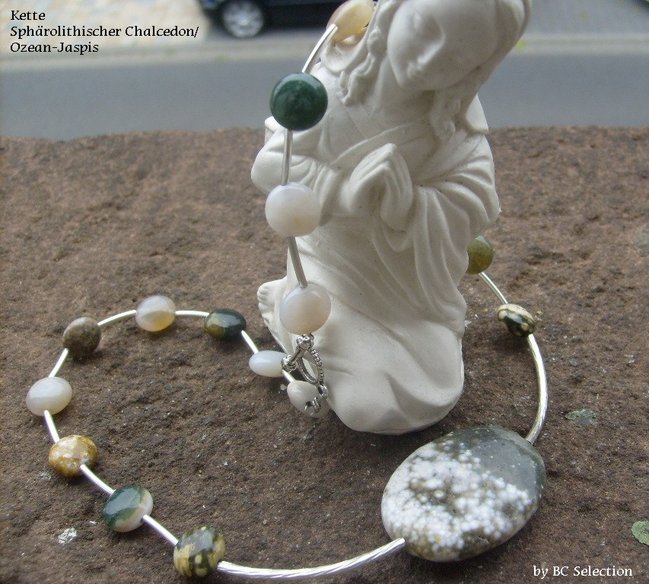 spährolithischer Chalcedon-kette004.jpg