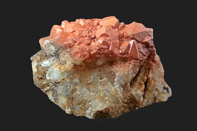 Quarz oder Amethyst mit Hämatitkappe