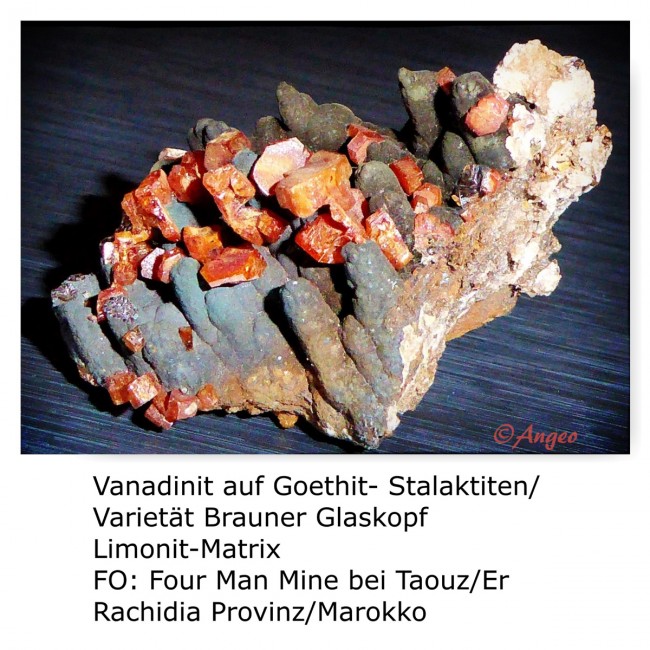 Vanadinit auf Goethit.jpg