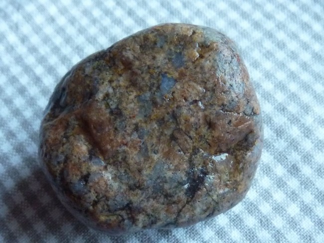 Granit mit blauen Feldspäten.JPG
