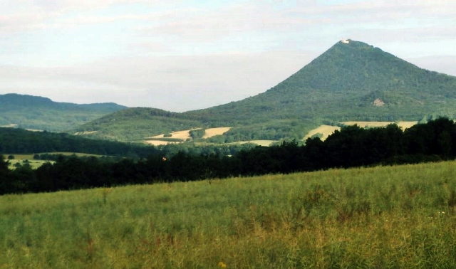 Ein Vulkankegel