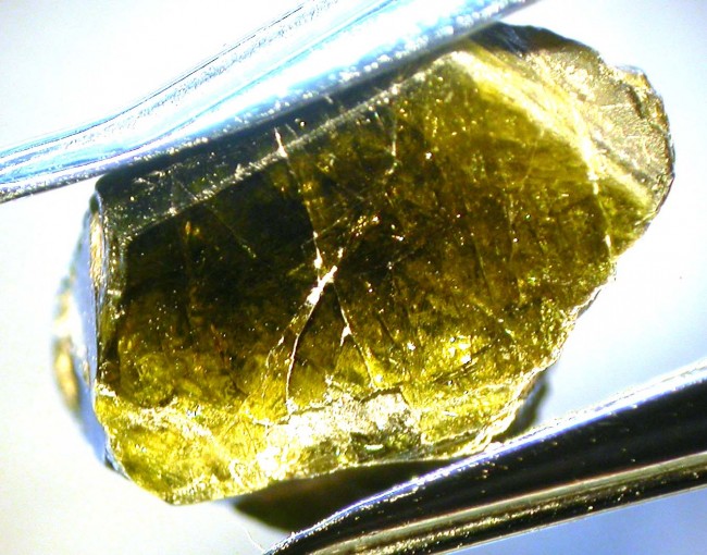 Epidot5188.jpg (166.83 KiB) 1228 mal betrachtet unter starker Beleuchtung