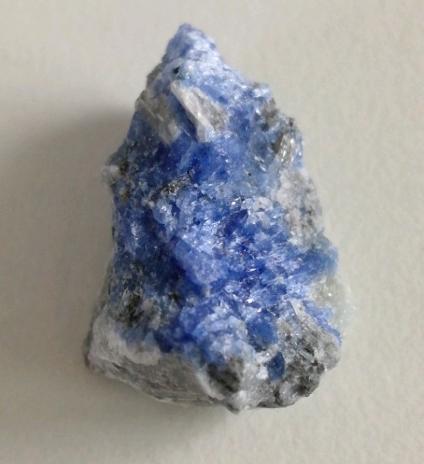 Carletonit_412_crop_624x683.jpg