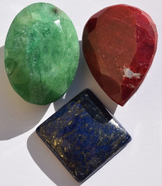 Smaragd Rubin Lapislazuli 002fo.jpg