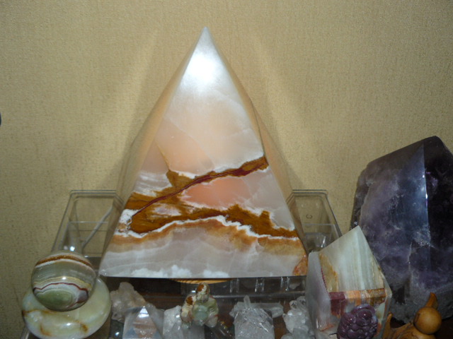Onyx Marmor Pyramide H:25cm