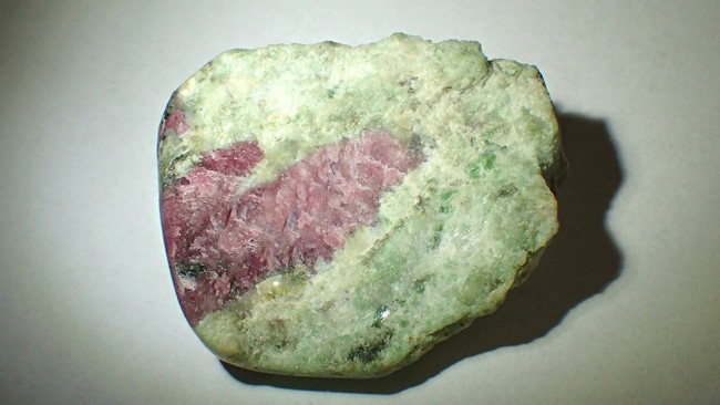 Rubin-Zoisit  Drosendorf   Rückseite