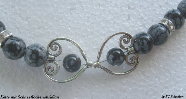 schneeflockenkette mit silberherzen004.jpg