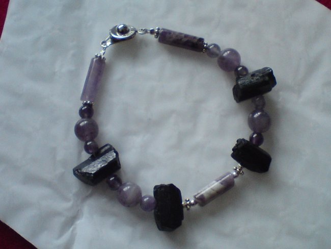 Amethystarmband mit Schörl